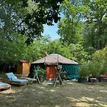 Du Bois Des Perruches * Saint-Vincent-des-Bois