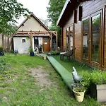 Du Bois Des Perruches Holiday home
