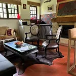 Du Bois Des Perruches Holiday home *
