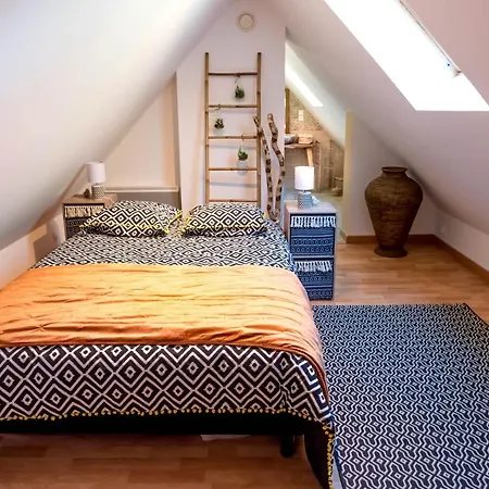 Du Bois Des Perruches Nyaraló