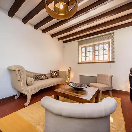 Du Bois Des Perruches Holiday home
