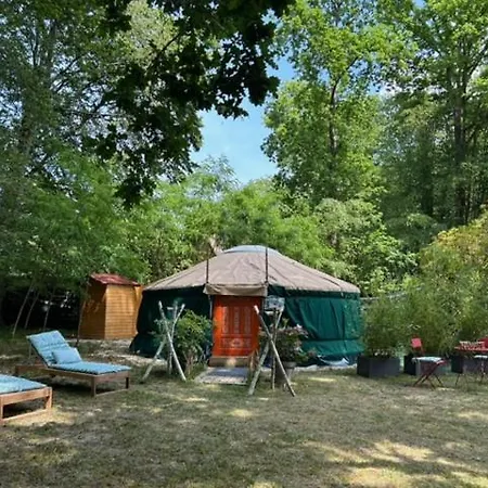 Du Bois Des Perruches * Saint-Vincent-des-Bois