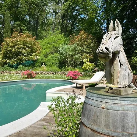 Du Bois Des Perruches Holiday home